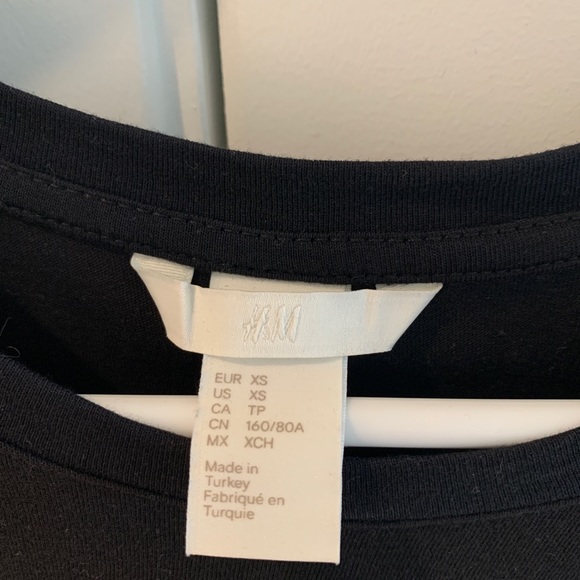 H&M Floral Embroidery Black Tee - Picture 4 of 6